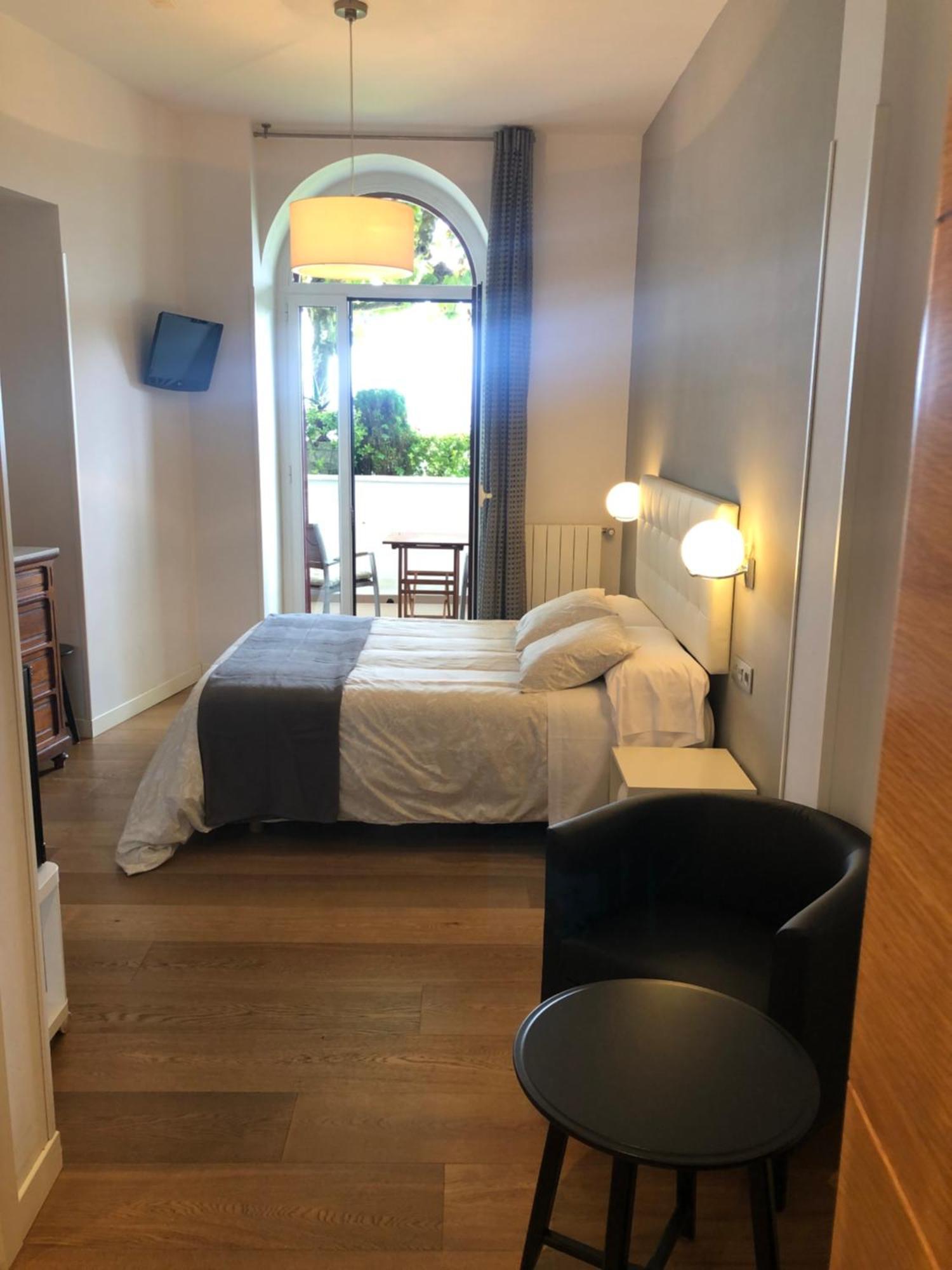 Hotel Cr Luarri à Saint-Sébastien Extérieur photo